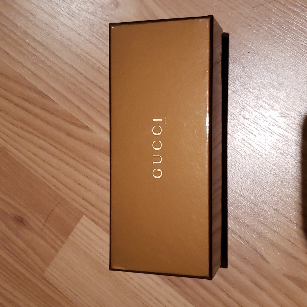 GUCCI authentic glasses 📦 box